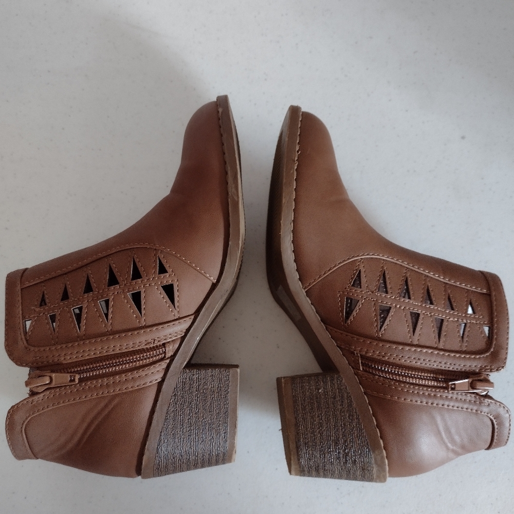 UNR8ED girls boots
